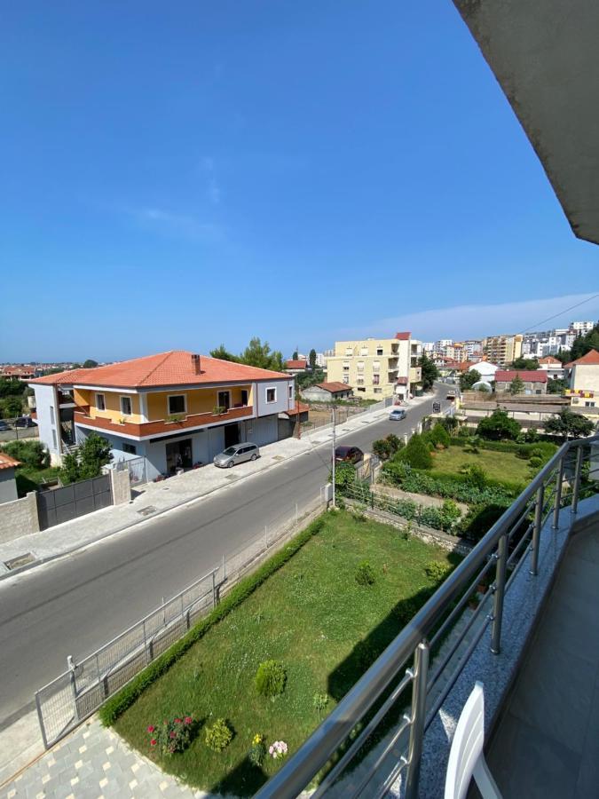 Rajmonda Apartment Lezhe Bagian luar foto