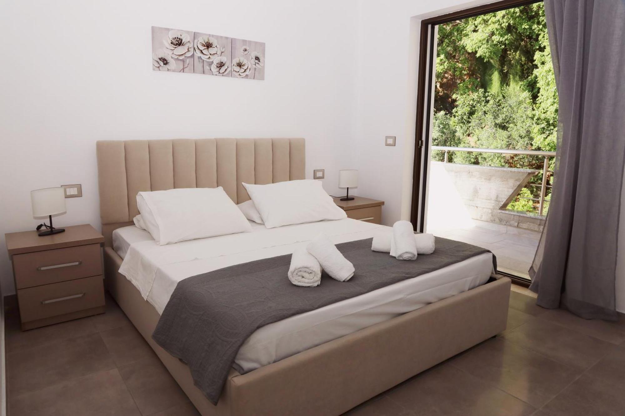 Rajmonda Apartment Lezhe Bagian luar foto